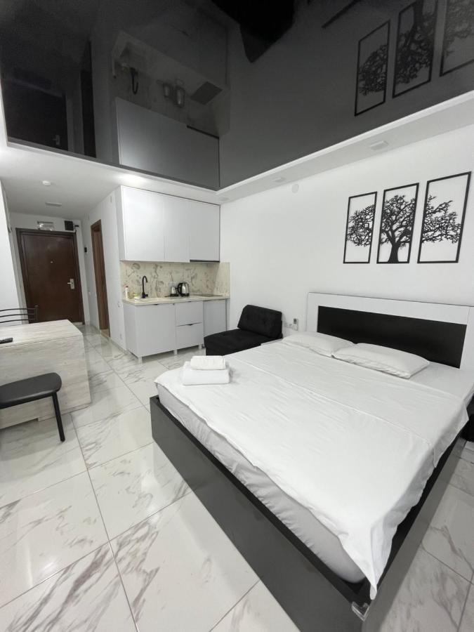Sea View Studio Apartment In Orbi Residence Батуми Экстерьер фото